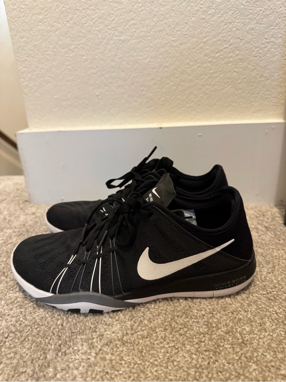 Nike Women’s Black Nike Free TR 6 Training Sneakers